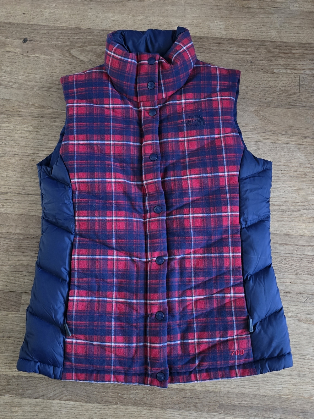 The North Face Red Plaid & Navy 700 Down Puffer Vest Womens Medium